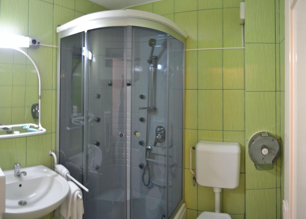 Hotel Marion Padurea Rotunda*** Reghin Δωμάτιο φωτογραφία