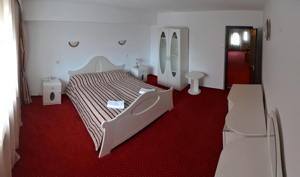 Hotel Marion Padurea Rotunda*** Reghin Δωμάτιο φωτογραφία