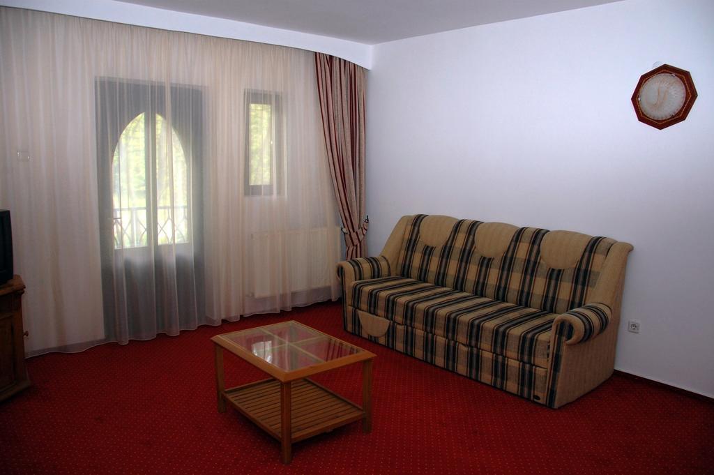 Hotel Marion Padurea Rotunda*** Reghin Εξωτερικό φωτογραφία
